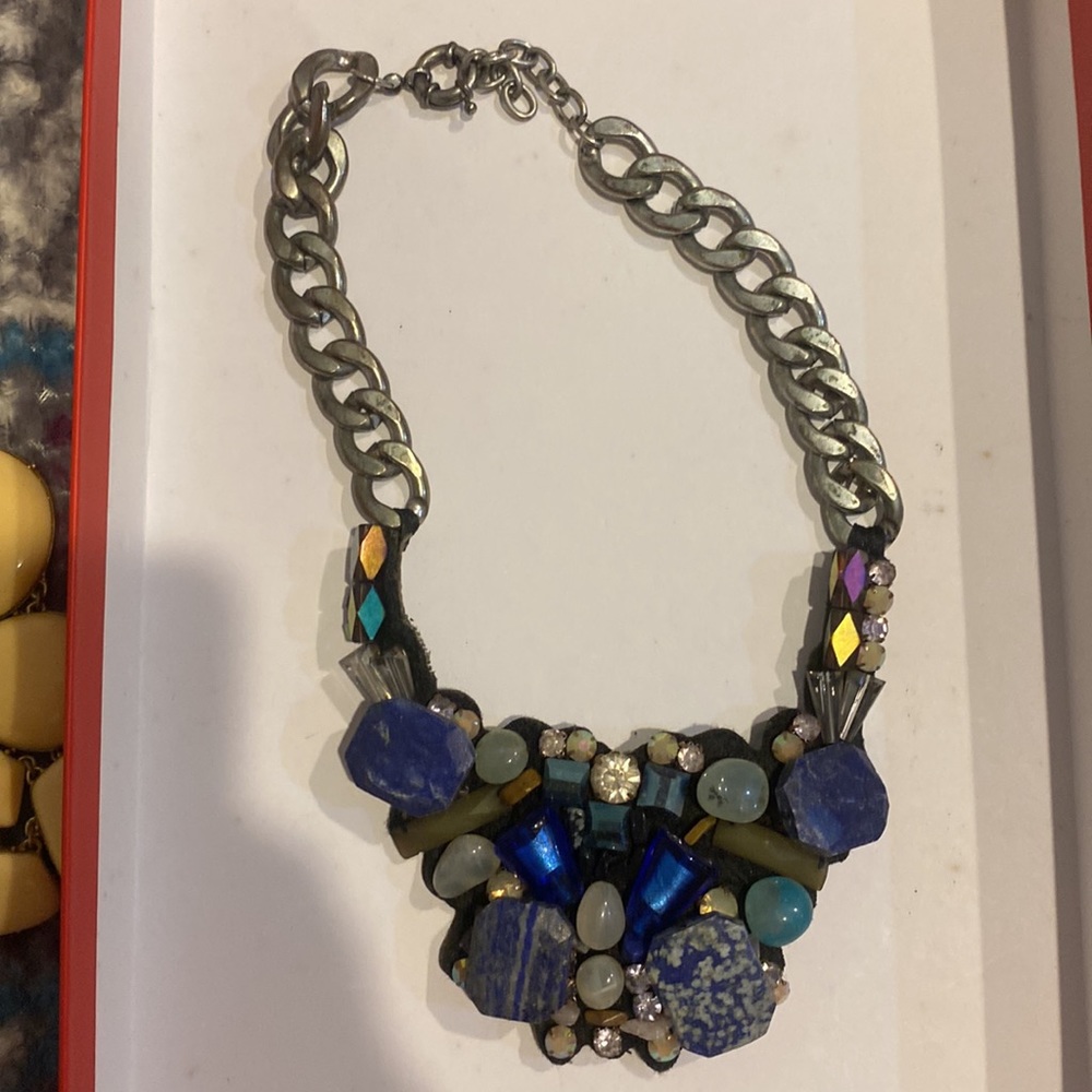 5 Statement Necklaces - image 3